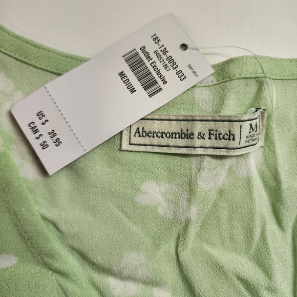 NWT Abercrombie crop top - Picture 3 of 3